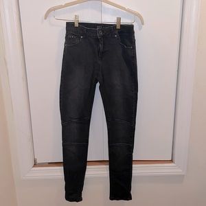 Black Jeans with zipper detail